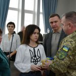 Родині загиблого військового з Ніжина Олександра Гапшенка вручили орден